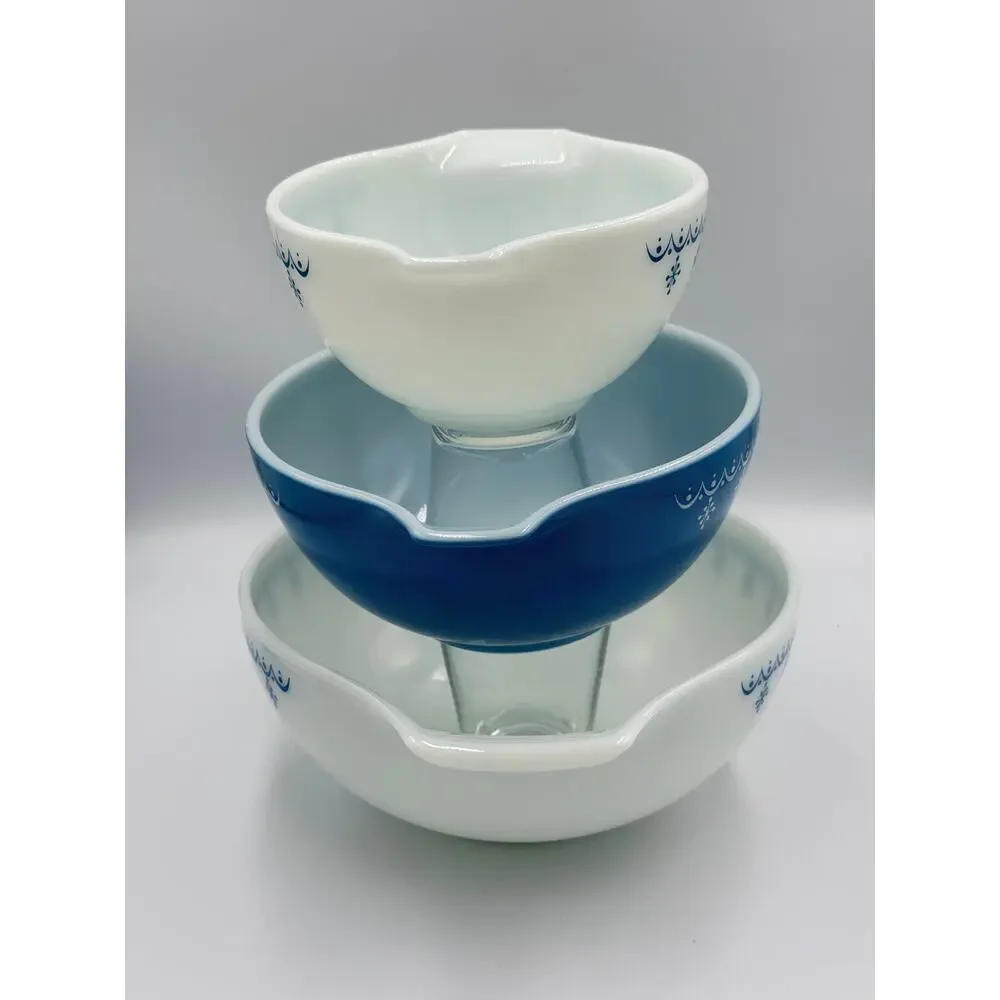 Pyrex snowflake white